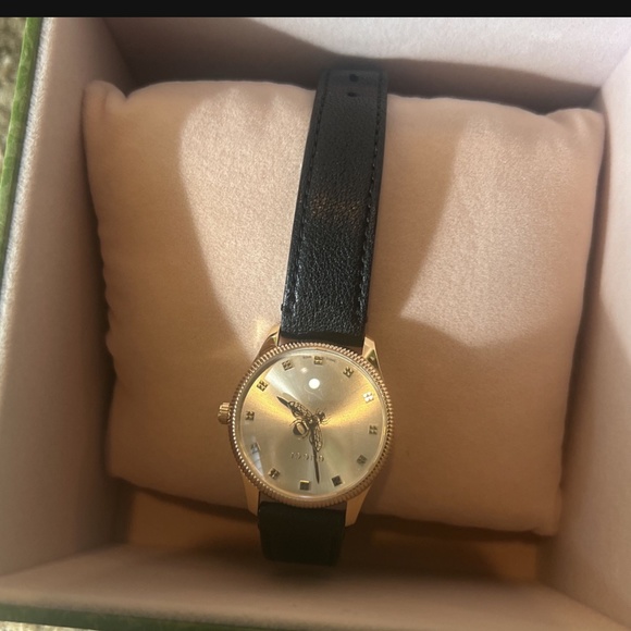 Watch - Picture 3 of 3